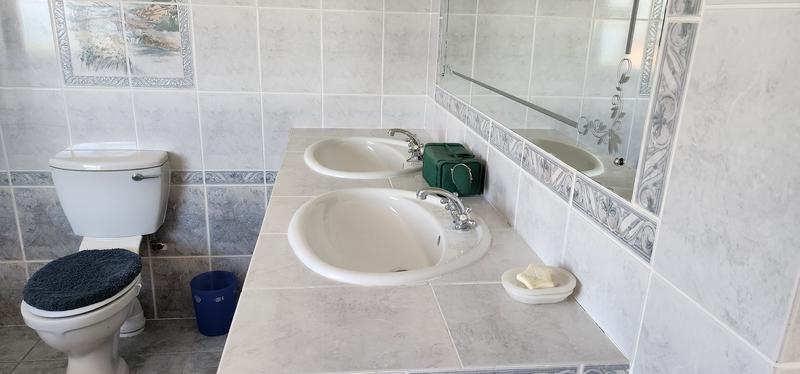 3 Bedroom Property for Sale in Kleinbaai Western Cape